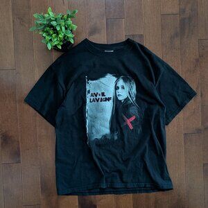 AVRIL LAVIGNE 2004 UNDER MY SKIN TOUR VINTAGE Y2K TSHIRT